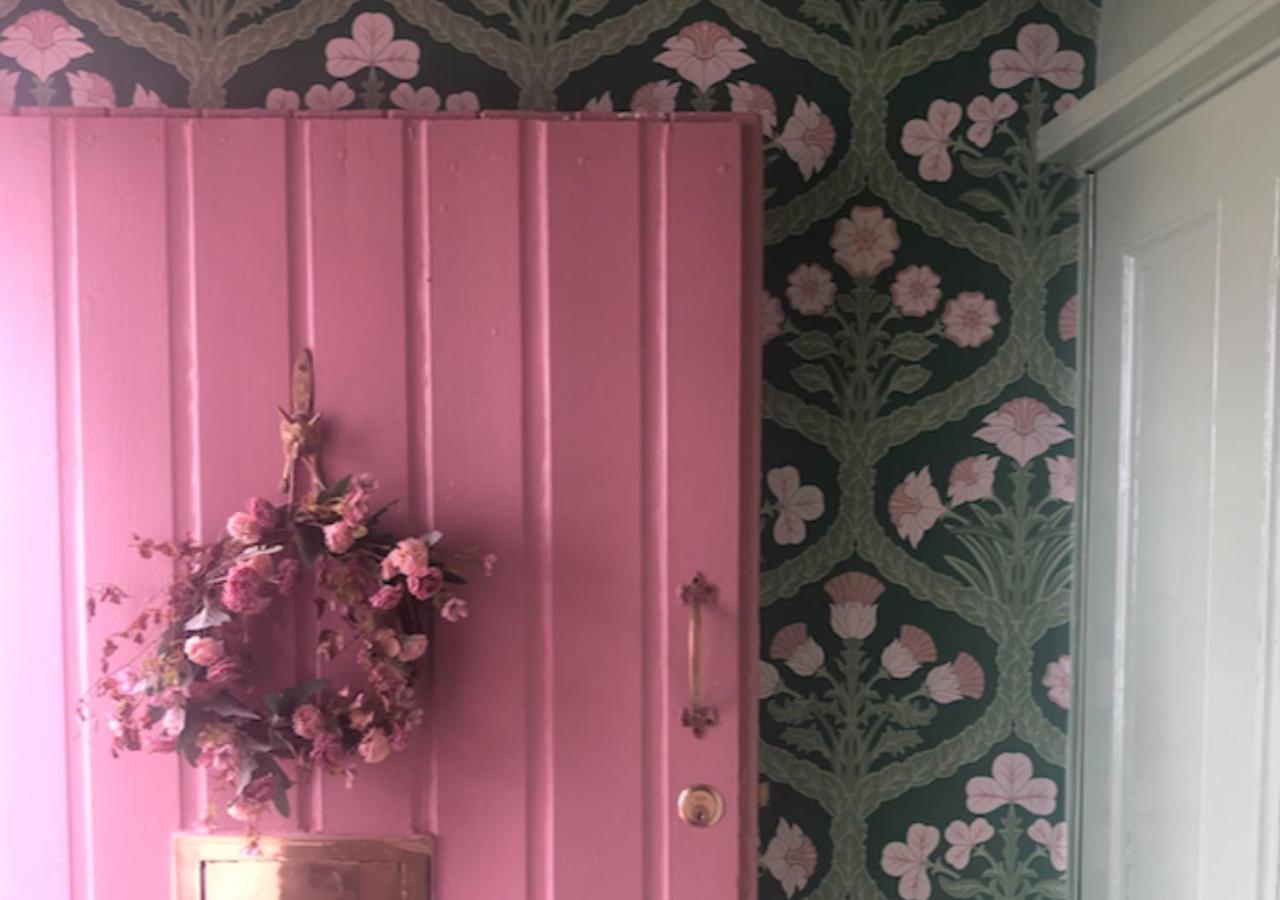 The Pink Cottage Upstairs Suite & Garden Summer Room Whitehead Εξωτερικό φωτογραφία