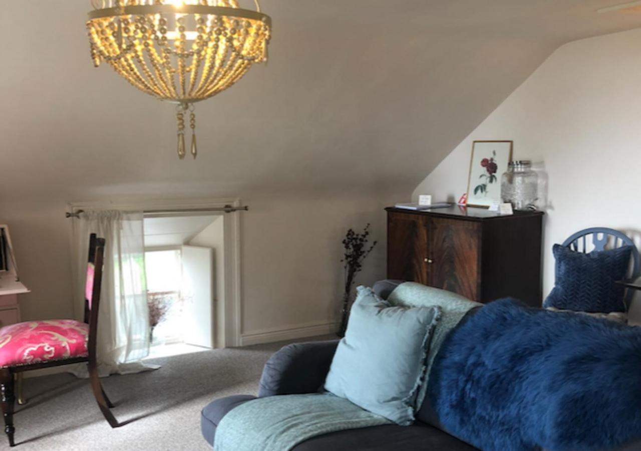 The Pink Cottage Upstairs Suite & Garden Summer Room Whitehead Εξωτερικό φωτογραφία