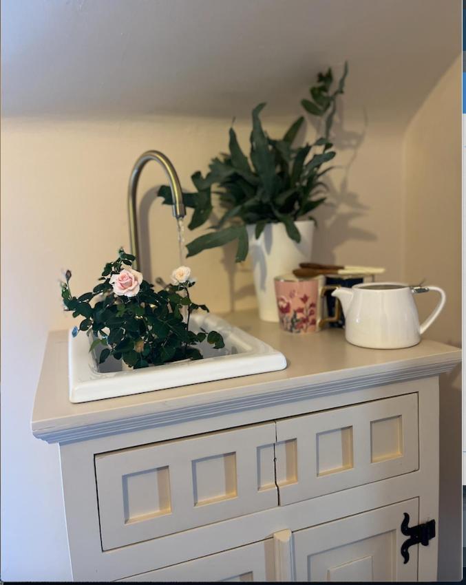 The Pink Cottage Upstairs Suite & Garden Summer Room Whitehead Εξωτερικό φωτογραφία