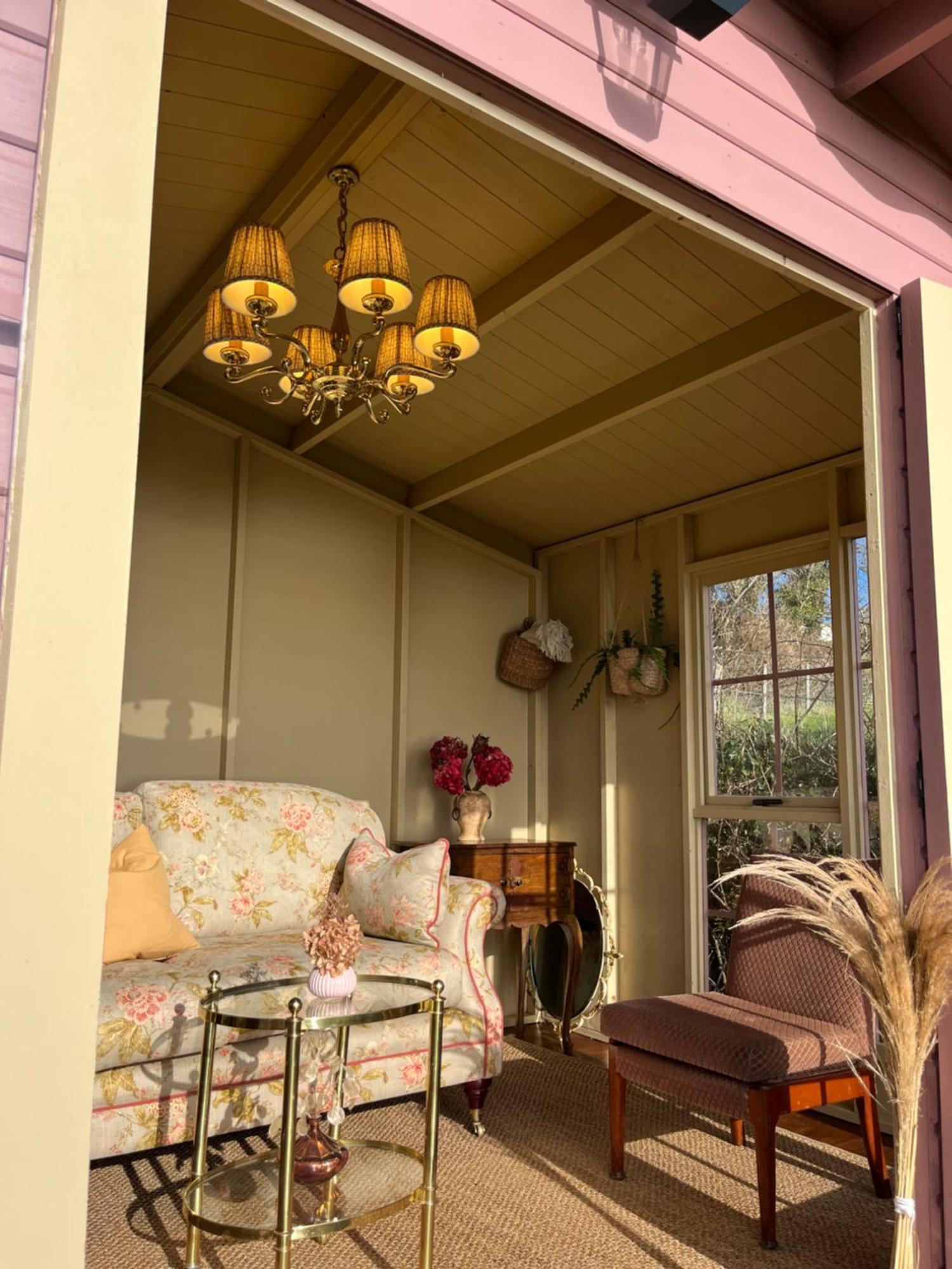 The Pink Cottage Upstairs Suite & Garden Summer Room Whitehead Εξωτερικό φωτογραφία